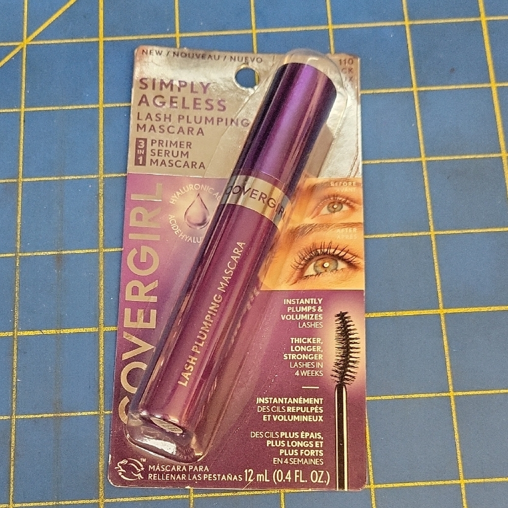 COVERGIRL Simply Ageless Lash Plumping Mascara 110 Soft Black New Sealed Package